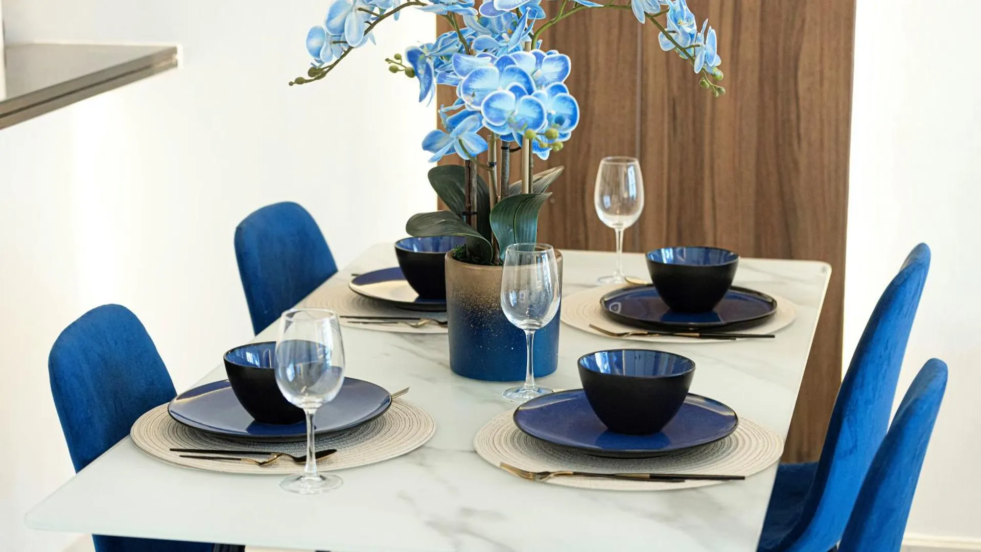 Luxe Sea View High Floor 1 Bedroom In Dubai Marina By Maxx Value Homes 0*,  United Arab Emirates